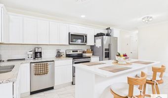 195 Marigold Ln, Ararat, VA 24053