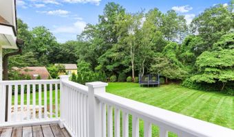 175 Cat Rock Rd, Cos Cob, CT 06807