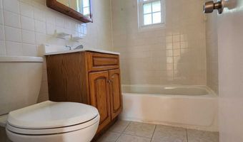 275 Texas Ave D, Bridgeport, CT 06610