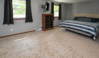 508 Rosemary Ln, Anamosa, IA 52205