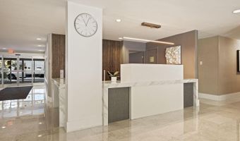 5005 BATTERY Ln #1, Bethesda, MD 20814