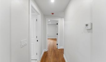 28 Plain St, East Providence, RI 02916