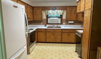 8 Wood Dr, Atkinson, NH 03811