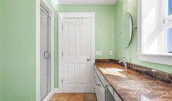 7 Clarkes Village Rd, Jamestown, RI 02835