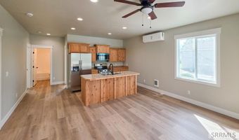 359 Challis Ave, Arco, ID 83213