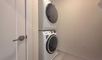 737 SWANN Ave 308, Alexandria, VA 22301