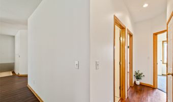 403 4th St NW, Altoona, IA 50009