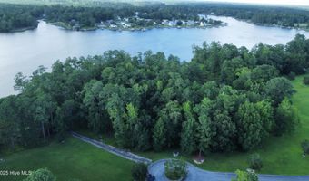 162 Sunshine Dr, Arapahoe, NC 28510