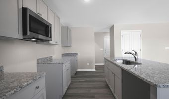 80 Coachman Ln, Autryville, NC 28318
