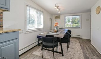 52 Riveredge Rd, Bayonne, NJ 07035
