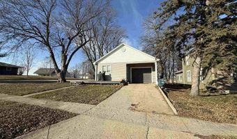 802 7th Ave, Alton, IA 51003