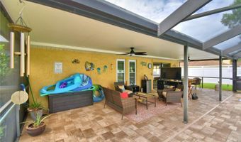 902 CRESTVIEW Dr, Auburndale, FL 33823