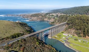 33850 East Ln, Albion, CA 95410