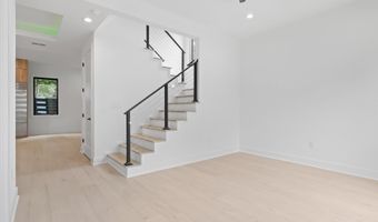 2007 S JOYCE St, Arlington, VA 22202