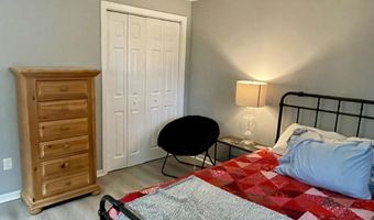 12 Pine Hill Dr, Bath, ME 04530