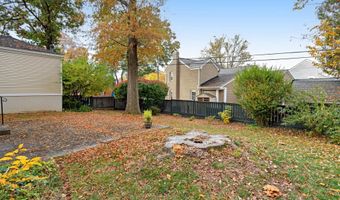 2700 N DINWIDDIE St N, Arlington, VA 22207