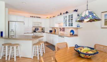 12 Sea Knoll Ct 12, Bourne, MA 02532