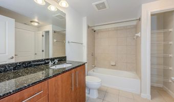 1021 N GARFIELD St 318, Arlington, VA 22201