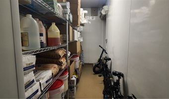 17620 Ventura Blvd, Encino, CA 91316