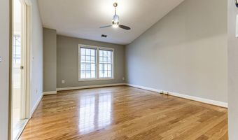 953 HARRISON Cir, Alexandria, VA 22304