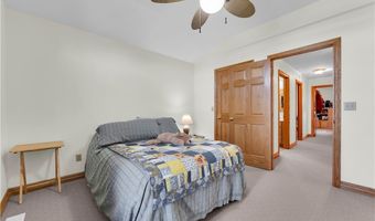 9903 Vermilion Rd, Amherst, OH 44001