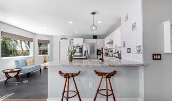 301 Arlington Dr, Oceanside, CA 92057