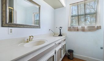 6776 Digger Pine Ln, Anderson, CA 96007