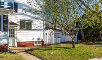 83 Lyndon Rd, Cranston, RI 02905