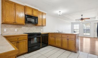 9343 Martinique Dr, Baton Rouge, LA 70810