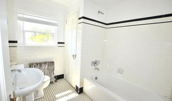 14 HILLSIDE Rd, Claymont, DE 19703