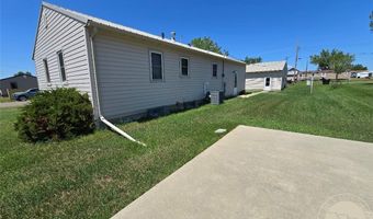 414 S 8th St E, Baker, MT 59313