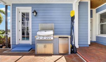 5243 BRIGHTON SHORE Dr, Apollo Beach, FL 33572