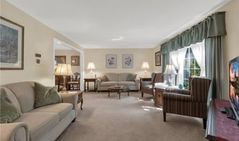 56 LaBelle Ter, Amherst, NY 14228