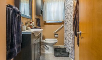 415 E Hawthorne St, Albert Lea, MN 56007