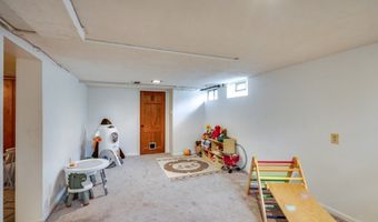 581 Palisades Dr, Akron, OH 44303