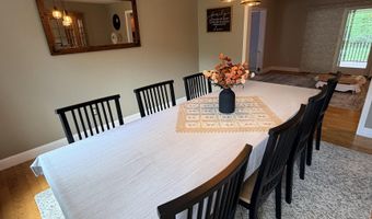 4 Dunnmoore Dr, Bow, NH 03304