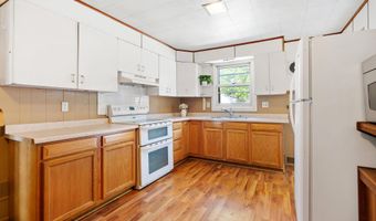 1269 Garland St, Allouez, WI 54301