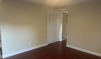 2 Trowbridge Ct, Ann Arbor, MI 48108