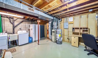 4116 Polo Park Dr, Willoughby, OH 44094