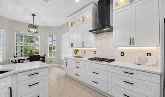 435 MANNS HARBOR Dr, Apollo Beach, FL 33572