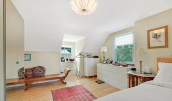 9504 MILSTEAD Dr, Bethesda, MD 20817