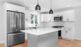 52 Governor St, Cumberland, RI 02864