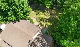 15129 Locust Grove Dr, Argentine, MI 48418