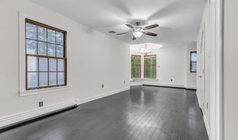 19 Center St, Barnegat, NJ 08005