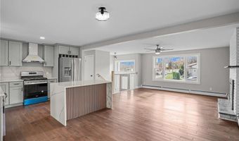 5 Katherine Dr, Johnston, RI 02919