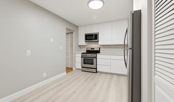 4408 ISLAND Pl 202, Annandale, VA 22003