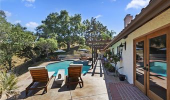 707 S Live Oak Park Rd, Fallbrook, CA 92028
