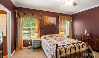 142 Pinners Cove Rd, Asheville, NC 28803