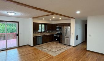 404 Cimarron Rd, Apple Valley, MN 55124