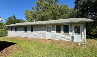 8384 N Broadway, Apple River, IL 61001